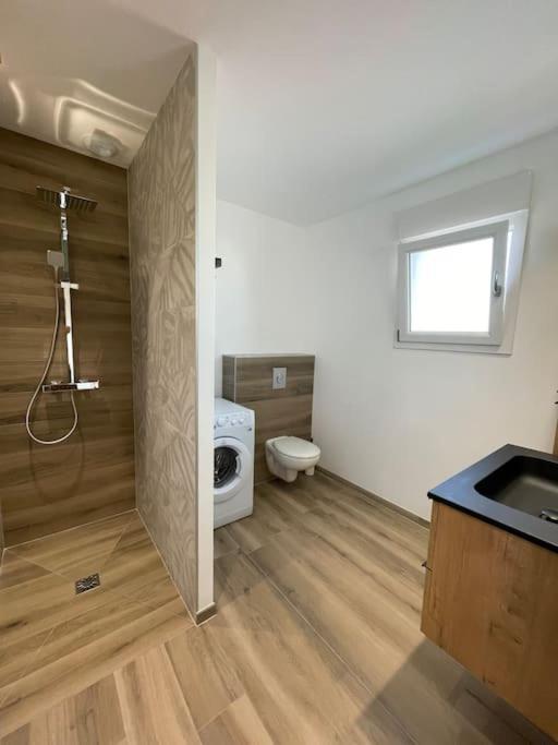 Appartement Climatise Charmes  Exterior foto