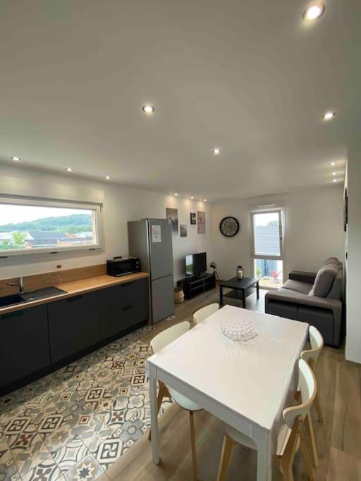 Appartement Climatise Charmes  Exterior foto