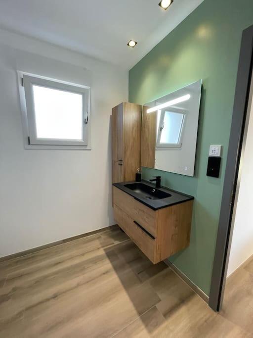 Appartement Climatise Charmes  Exterior foto